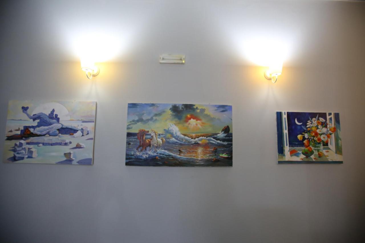 Hotel Pasarela Μπεράτ Εξωτερικό φωτογραφία